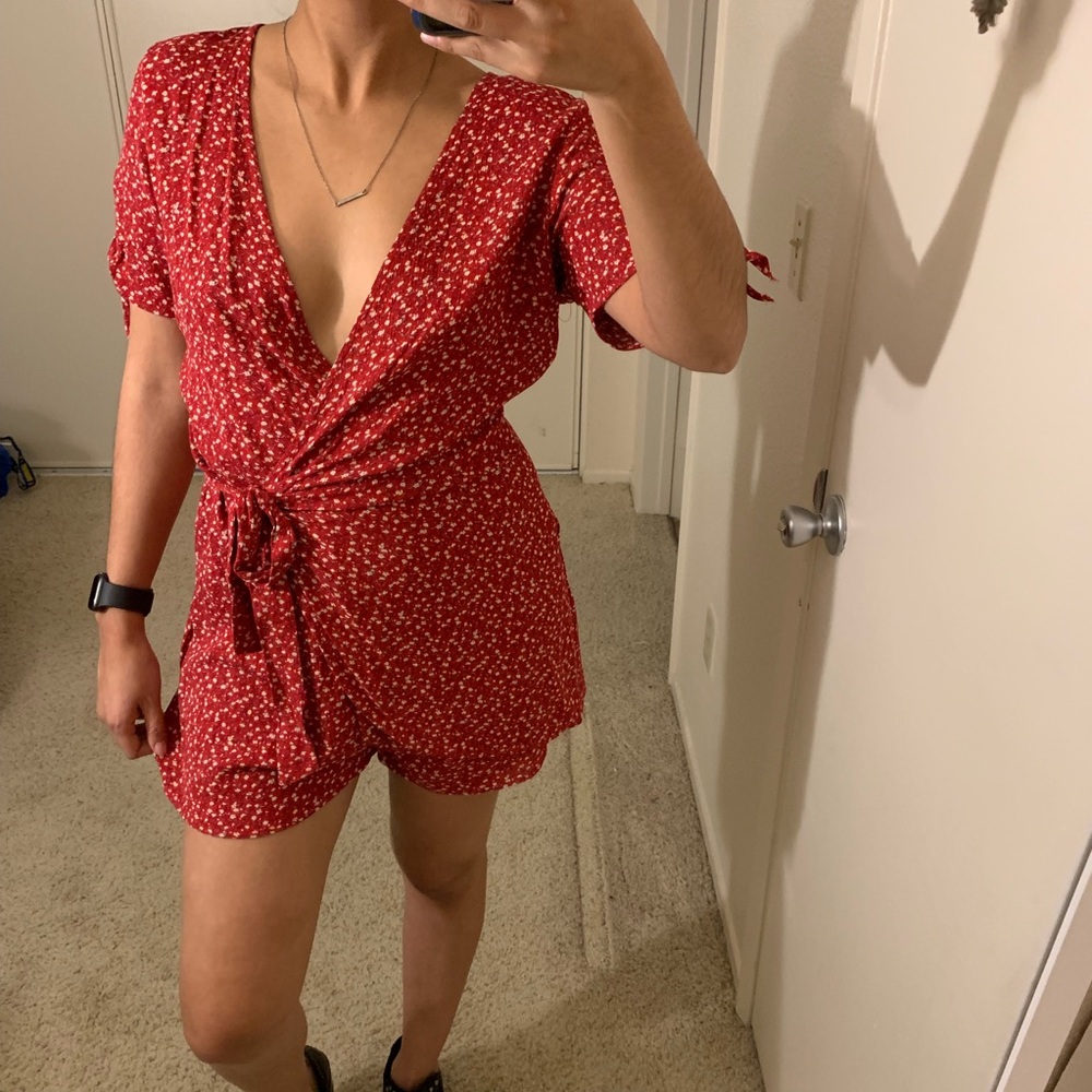 Adorable red floral romper ❤️